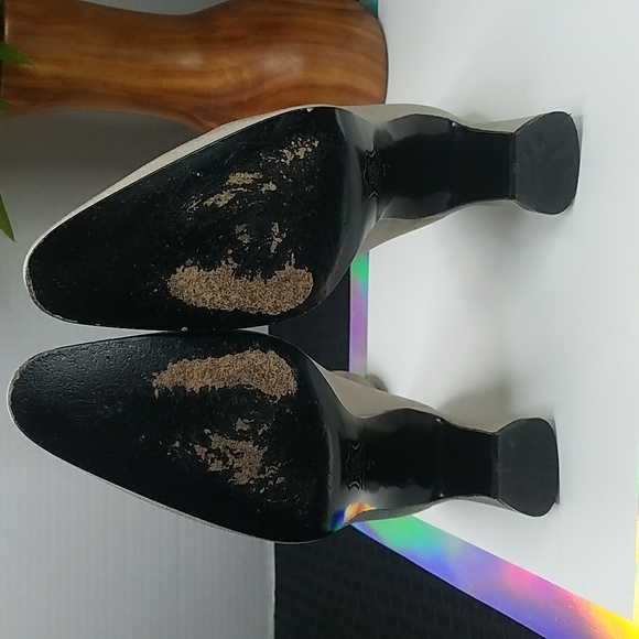 Yves Saint Laurent Beige Block Heels Leather Italy Made Size 7 Medium - Picture 7 of 9